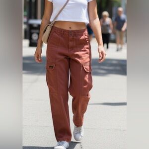 URBAN OUTFITTERS burgundy wide leg cargo pants jeans size 26